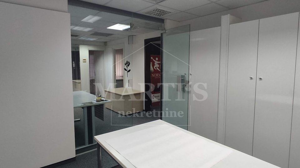 Commercial Property, 128 m2, For Sale, Zagreb - Kruge