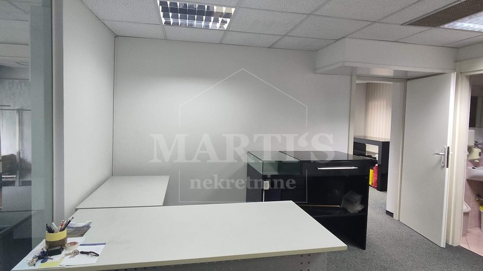 Commercial Property, 128 m2, For Sale, Zagreb - Kruge