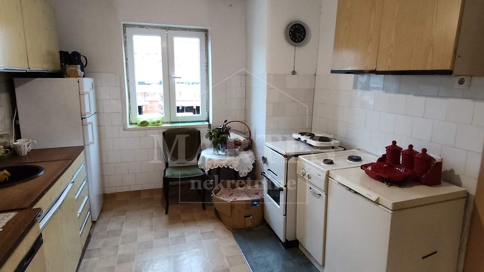 Karlovac, Banija, 55m2, 2 sobe, 1 kat + potkrovlje