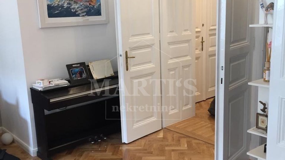 Zagreb centar, 85 m2, 3 sobe, balkon, 2 kat