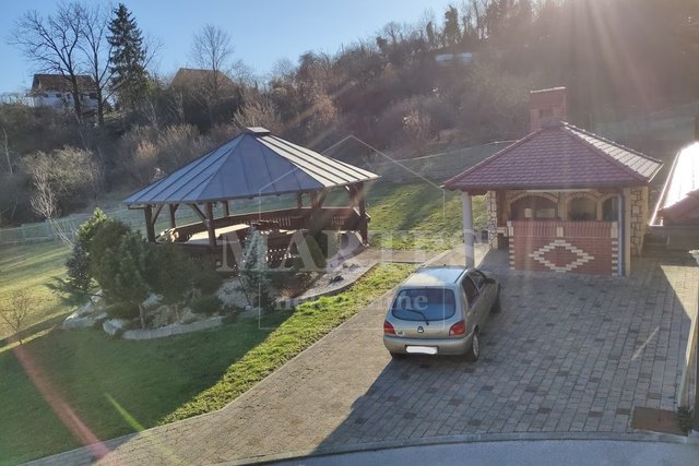 House, 620 m2, For Sale, Zagreb - Gajnice