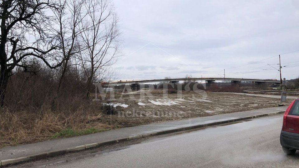 Dugo selo, centar, atraktivno građevinsko zemljište, 6720 m2
