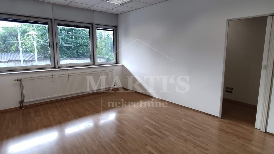 Commercial Property, 185 m2, For Sale, Zagreb - Martinovka